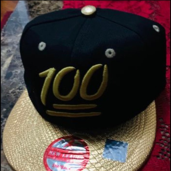 Men SnapBack Hat - Picture 1 of 6